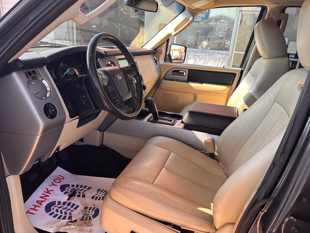 Used 2016 Ford Expedition EL XLT w/ Equipment Group 202A AWD/4WD image 13