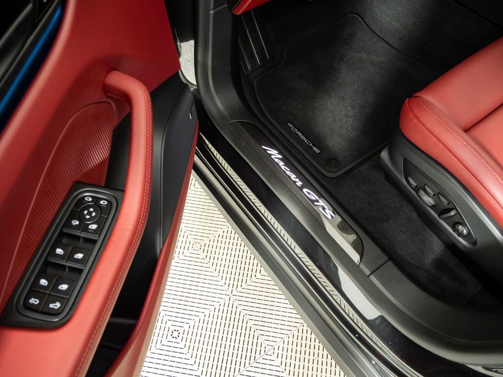 New 2026 Porsche Macan GTS Electric AWD/4WD image 8