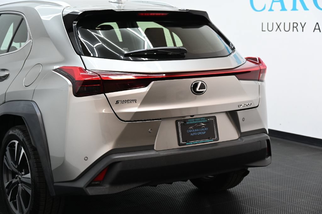 Used 2021 Lexus UX 200 w/ Accessory Package (Z2) FWD image 11