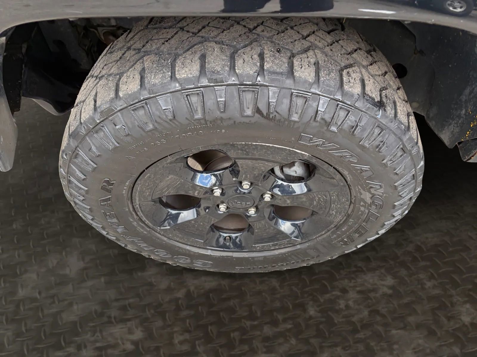 Used 2015 Jeep Wrangler Unlimited Sahara AWD/4WD image 27