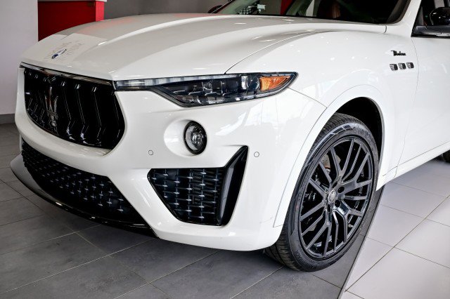 Used 2022 Maserati Levante Modena AWD/4WD image 9
