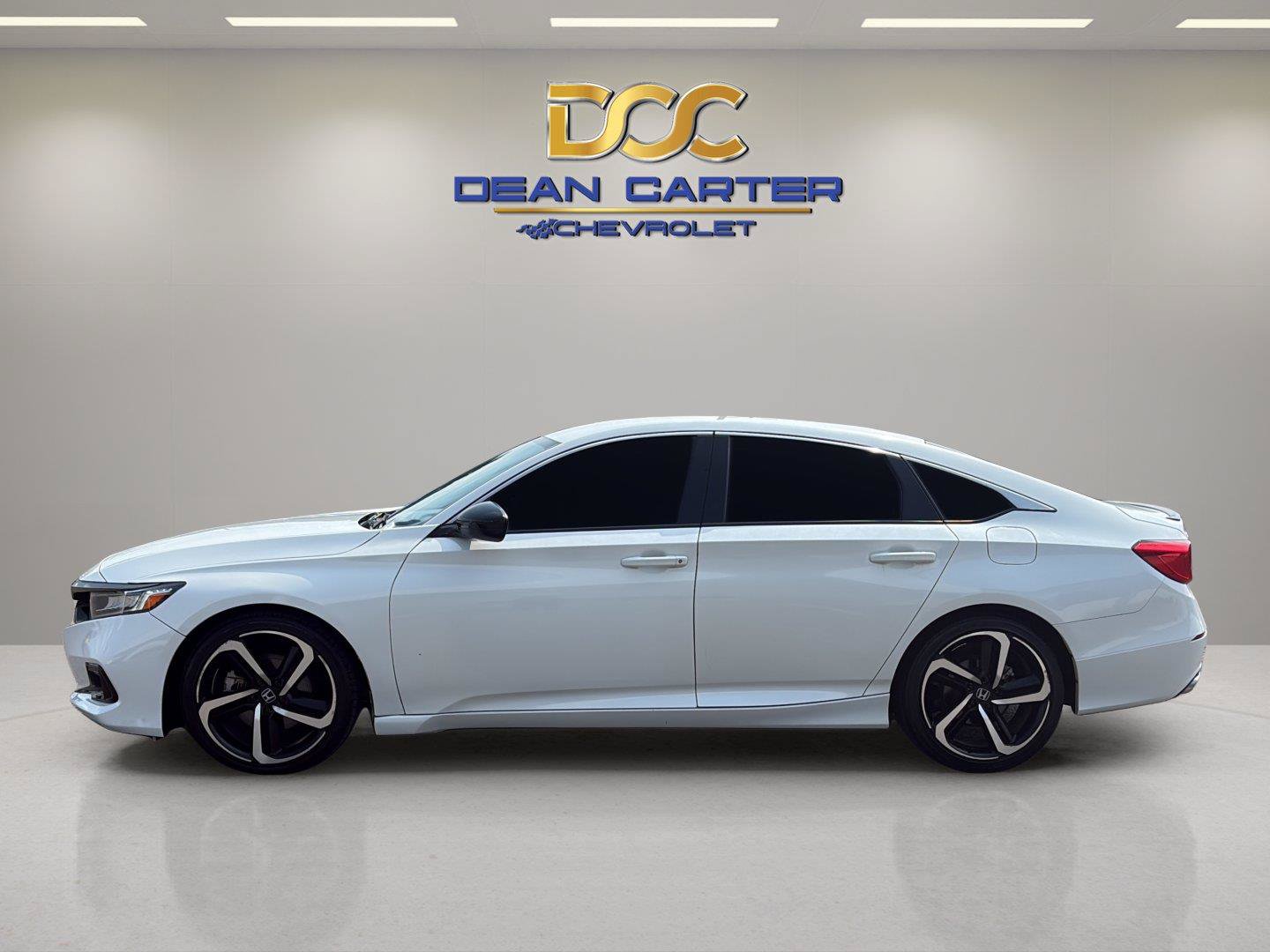 Used 2022 Honda Accord Sport image 2