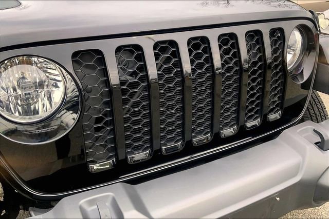 Used 2022 Jeep Gladiator Sport image 26