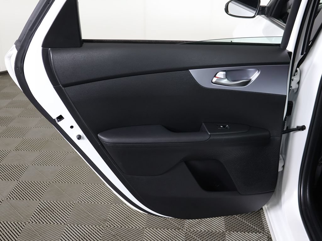 Used 2022 Kia Forte LXS FWD image 22