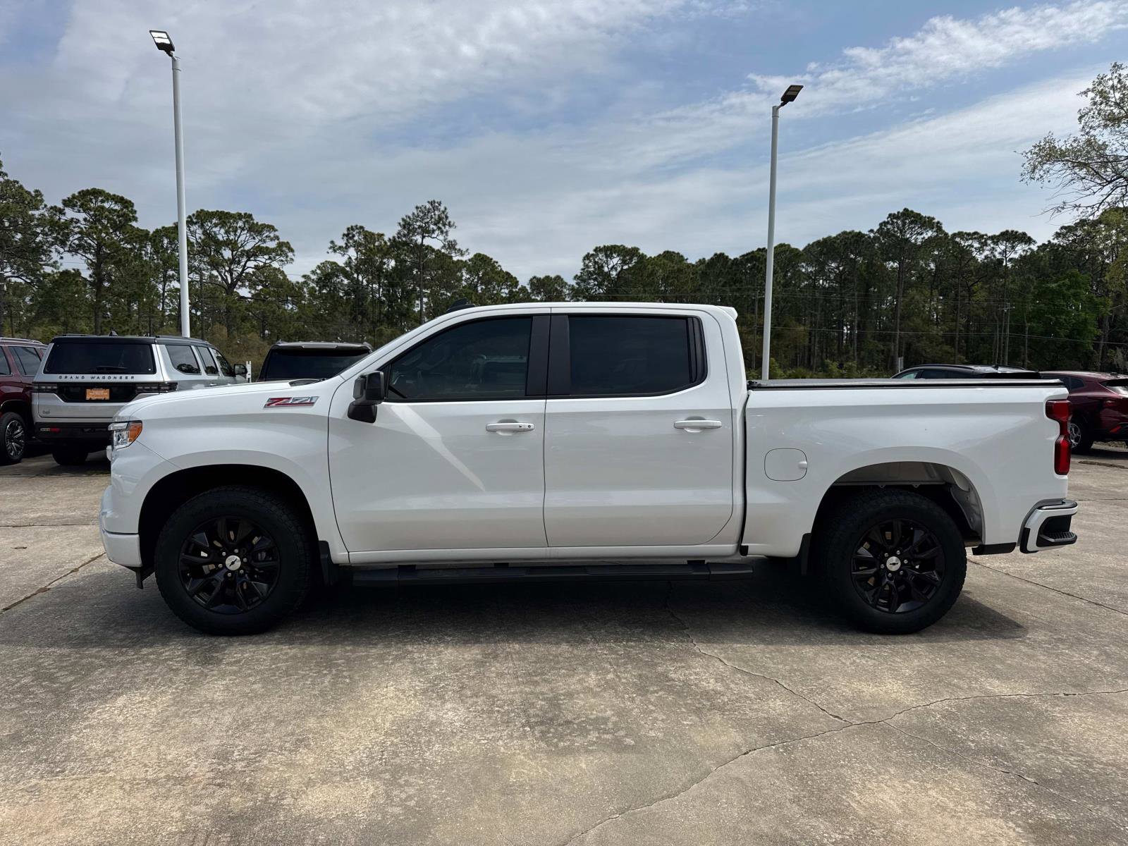 Used 2023 Chevrolet Silverado 1500 RST w/ Z71 Off-Road Package AWD/4WD image 6