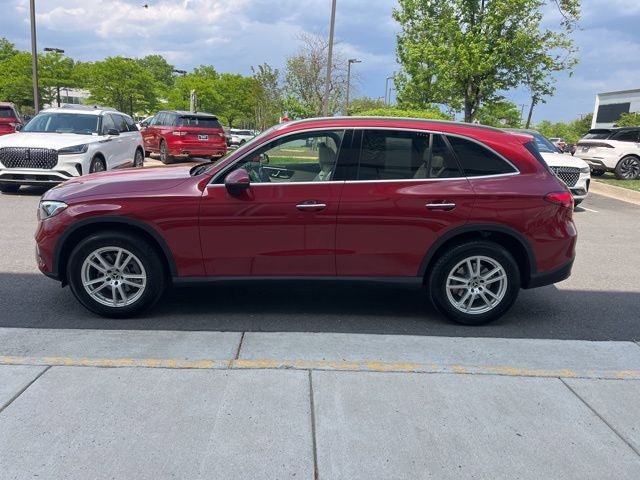 Used 2025 Mercedes-Benz GLC 300 4MATIC image 6
