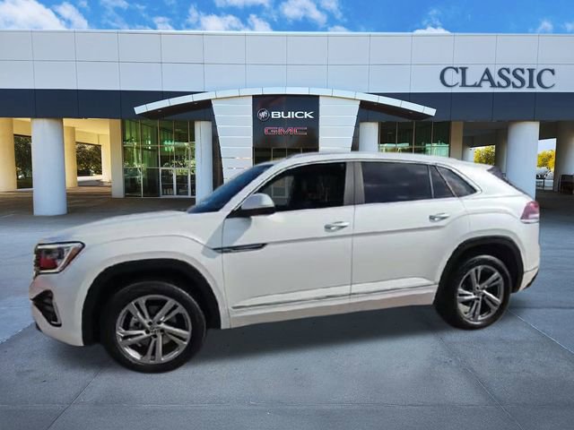 Used 2024 Volkswagen Atlas Cross Sport SEL R-Line image 4