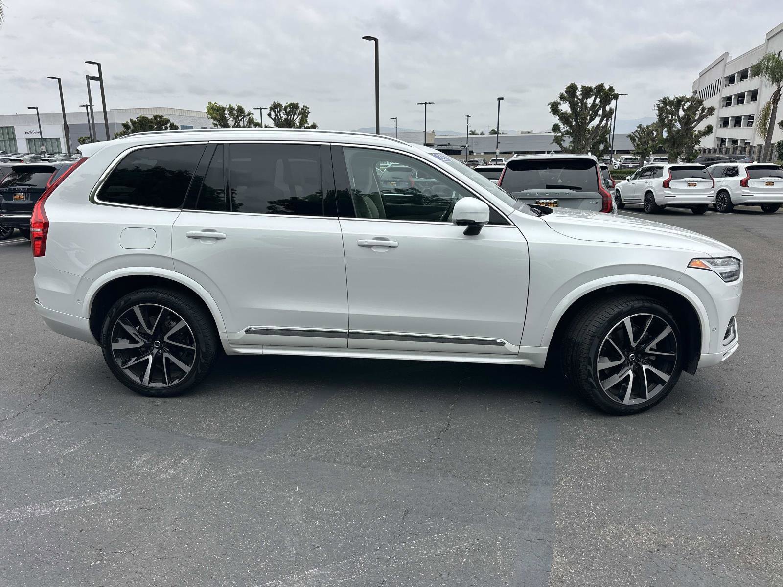 Certified 2023 Volvo XC90 B6 Plus w/ Protection Package Premier image 3