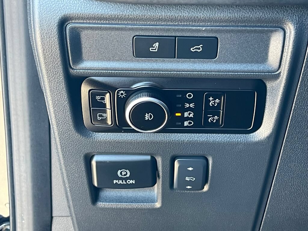 Certified 2023 Ford Expedition Platinum AWD/4WD image 23