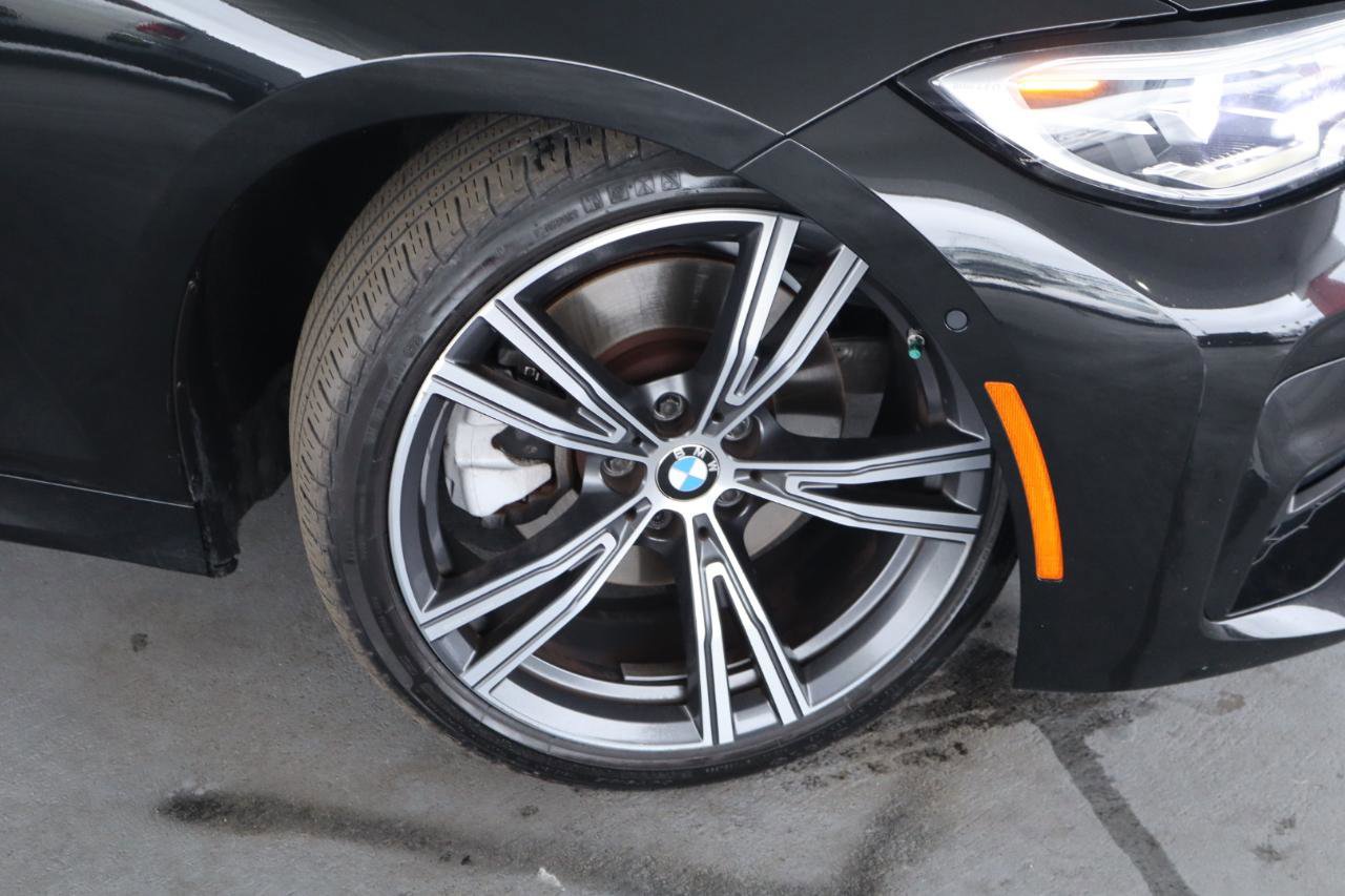 Used 2020 BMW 330i Sedan w/ M Sport Package image 3