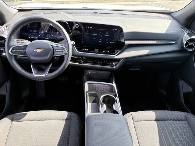 Used 2025 Chevrolet Equinox LT AWD/4WD image 9