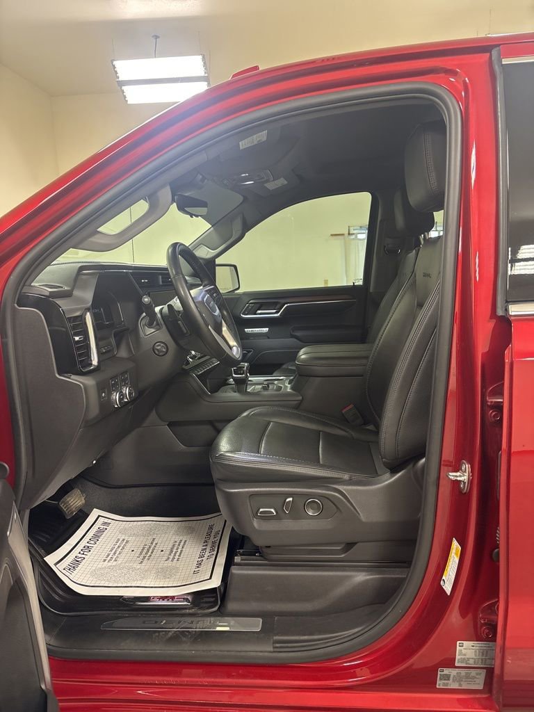 Used 2024 GMC Sierra 1500 Denali w/ Technology Package AWD/4WD image 11