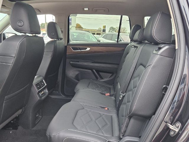 New 2026 Volkswagen Atlas SE FWD image 6