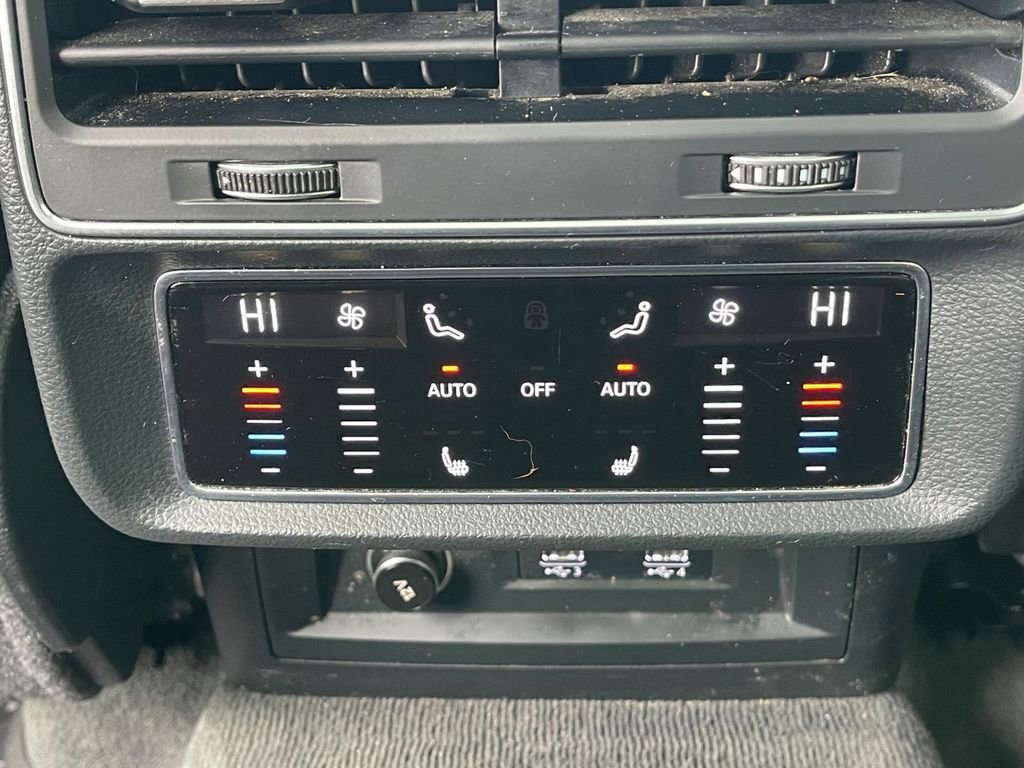 Used 2019 Audi Q8 Premium Plus w/ Premium Plus image 15