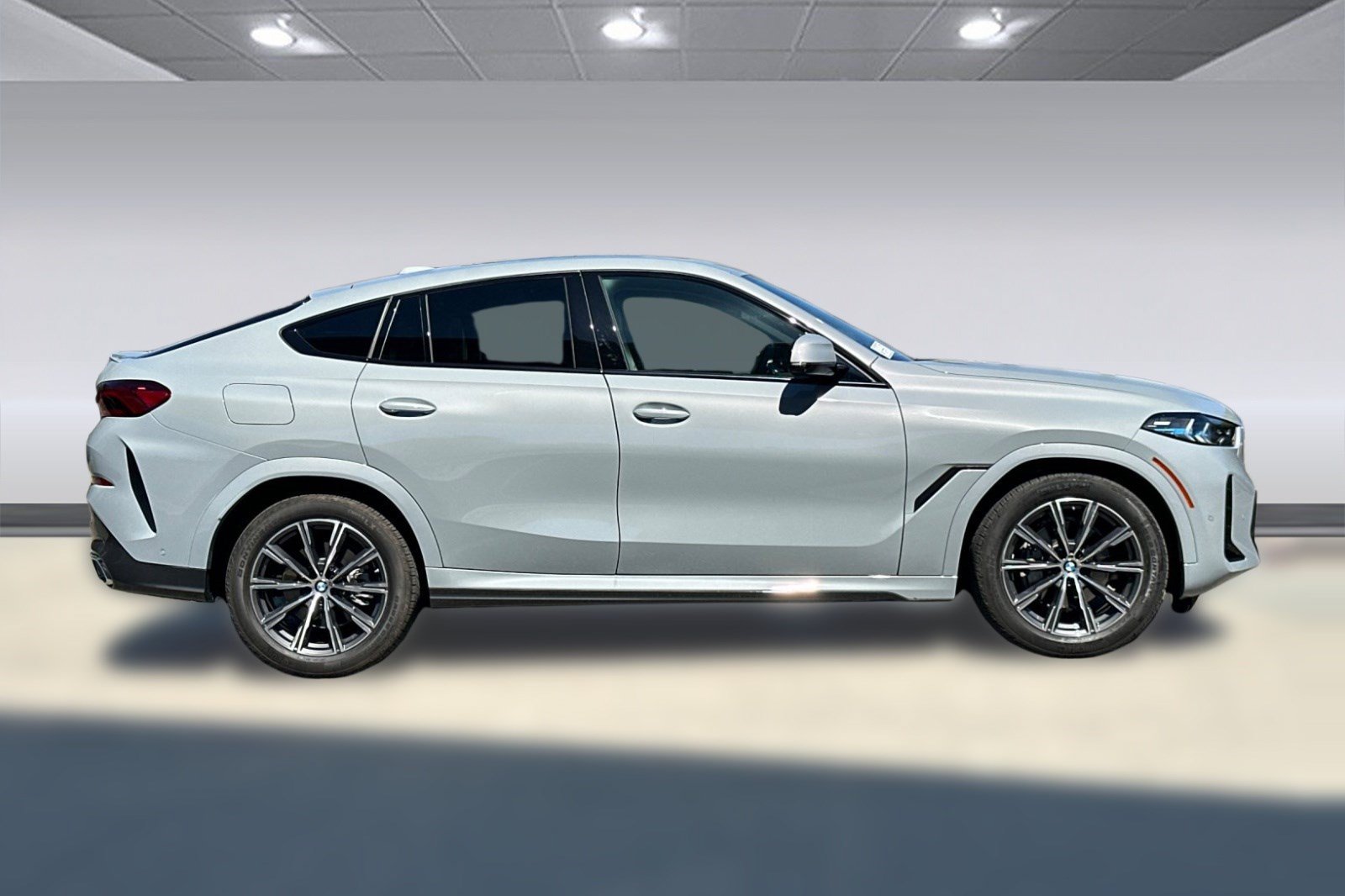 Used 2024 BMW X6 xDrive40i w/ Executive Package AWD/4WD image 6