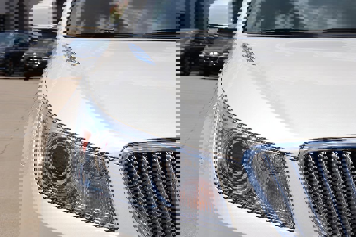 Used 2012 Buick LaCrosse Touring image 5