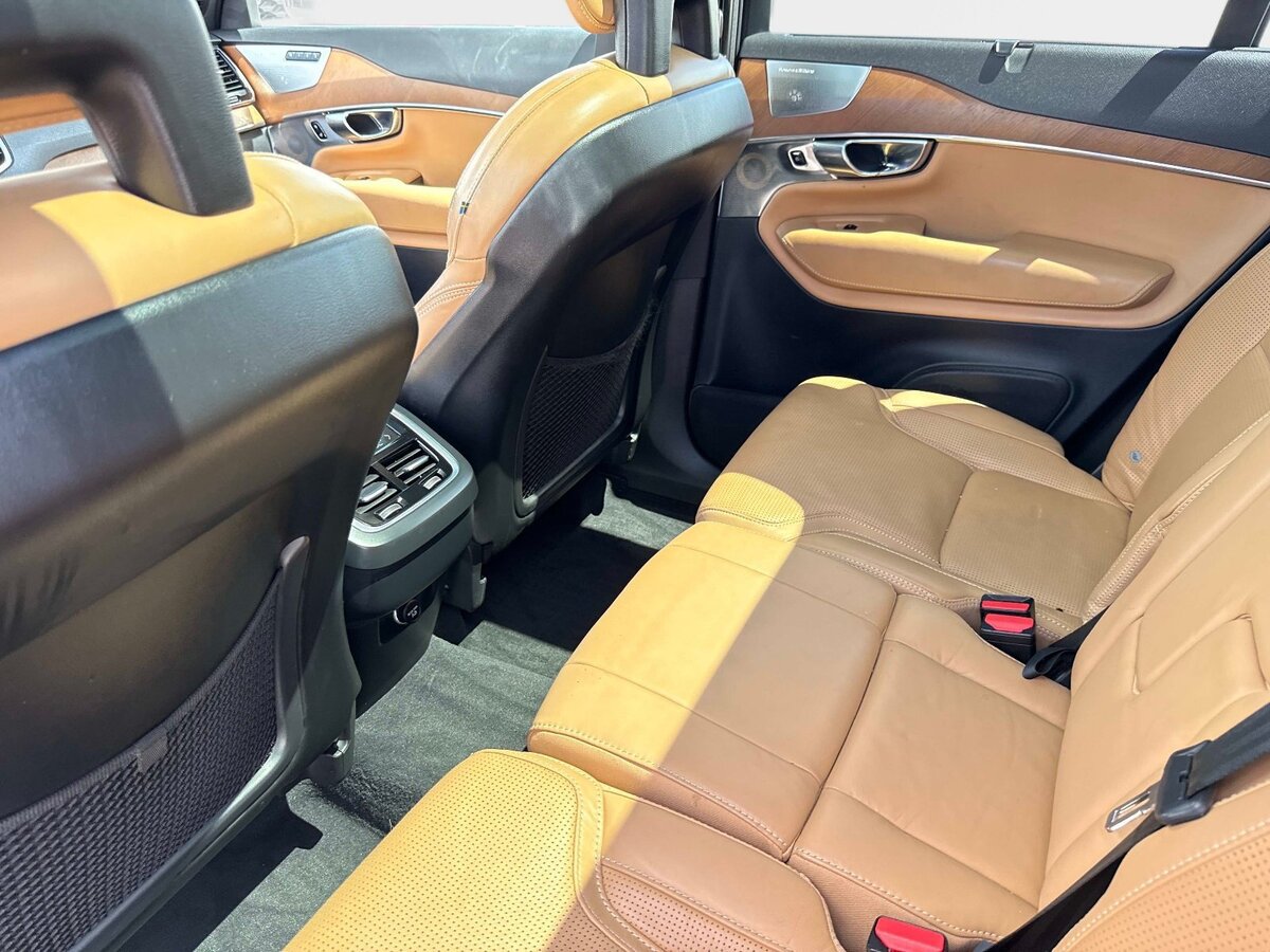 Used 2017 Volvo XC90 T6 Inscription w/ Vision Package AWD/4WD image 14