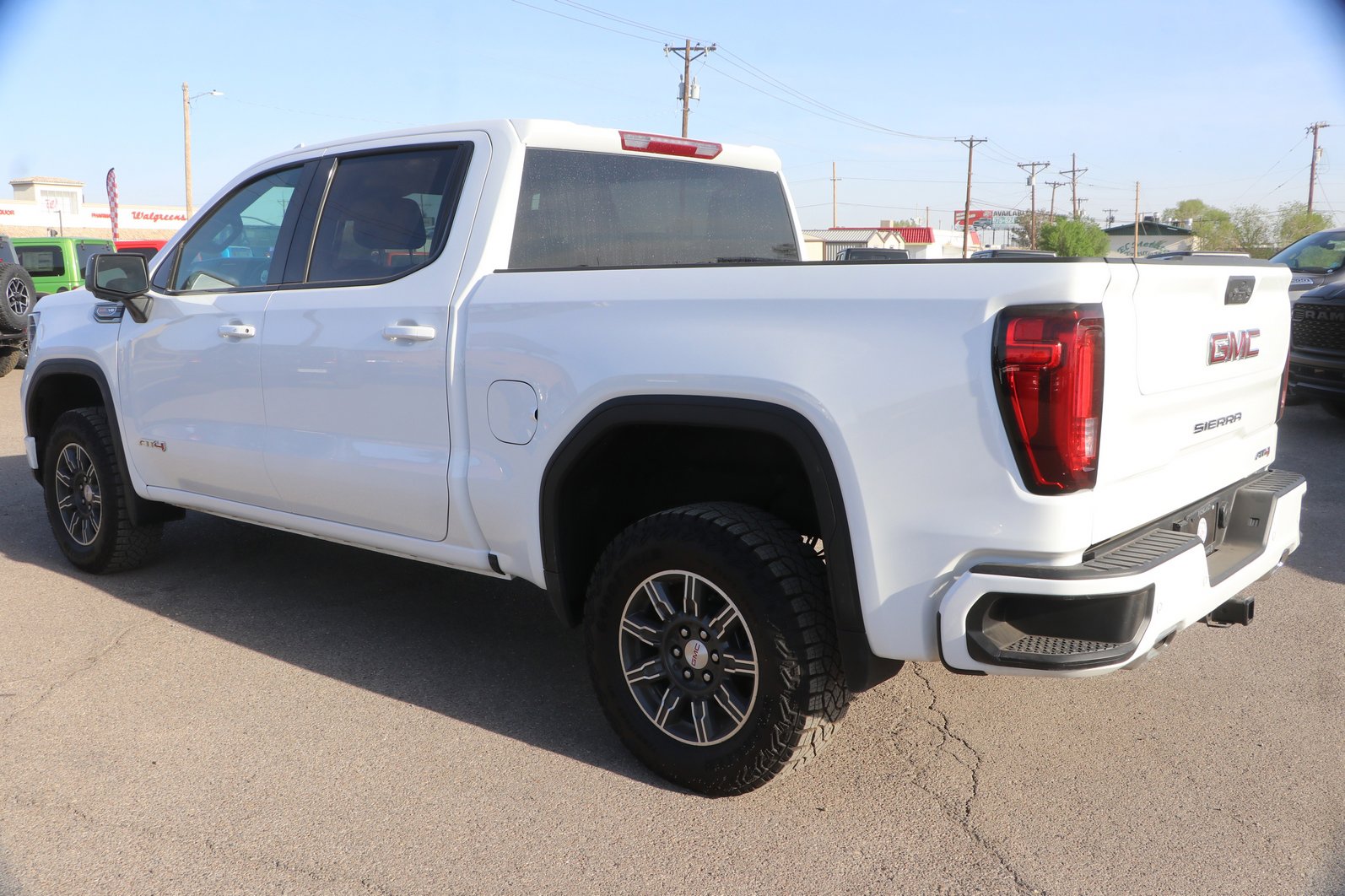 Used 2025 GMC Sierra 1500 AT4 image 5