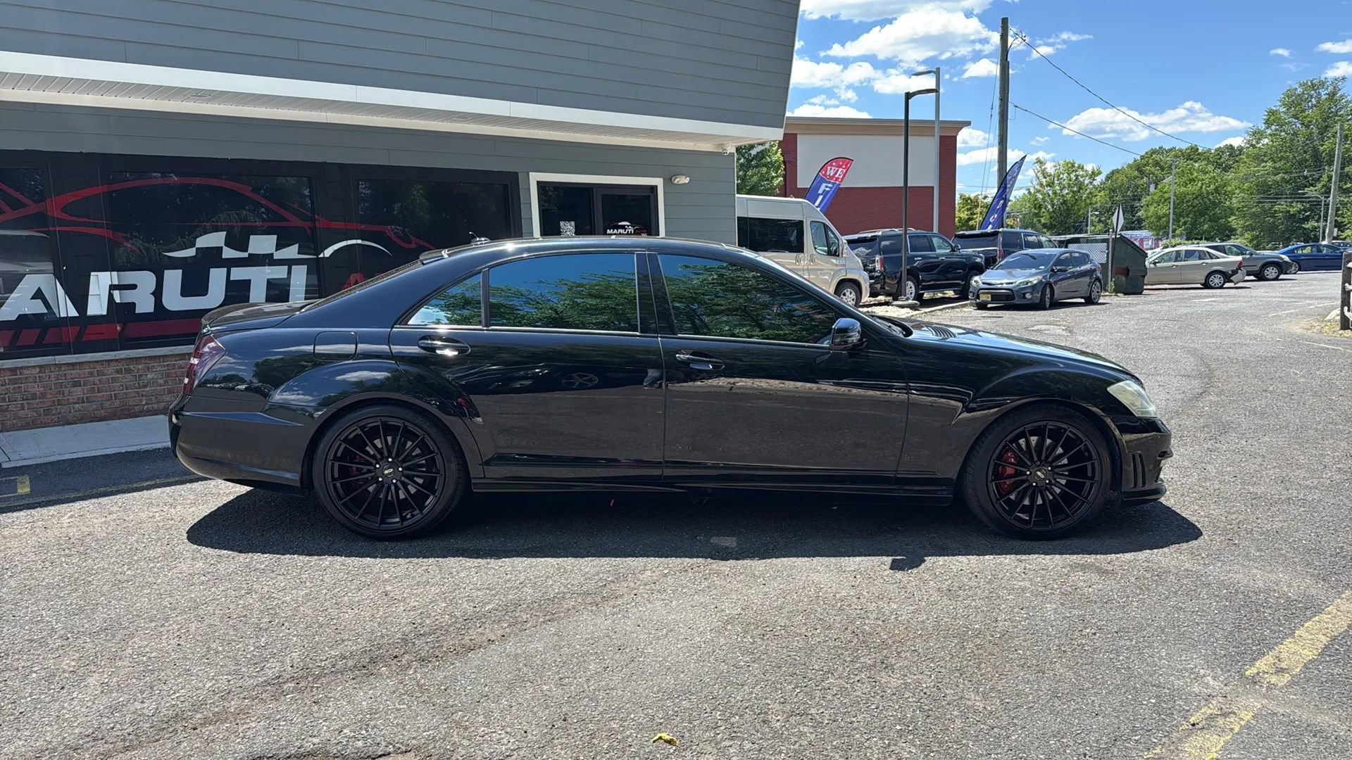 Used 2011 Mercedes-Benz S 550 4MATIC image 4