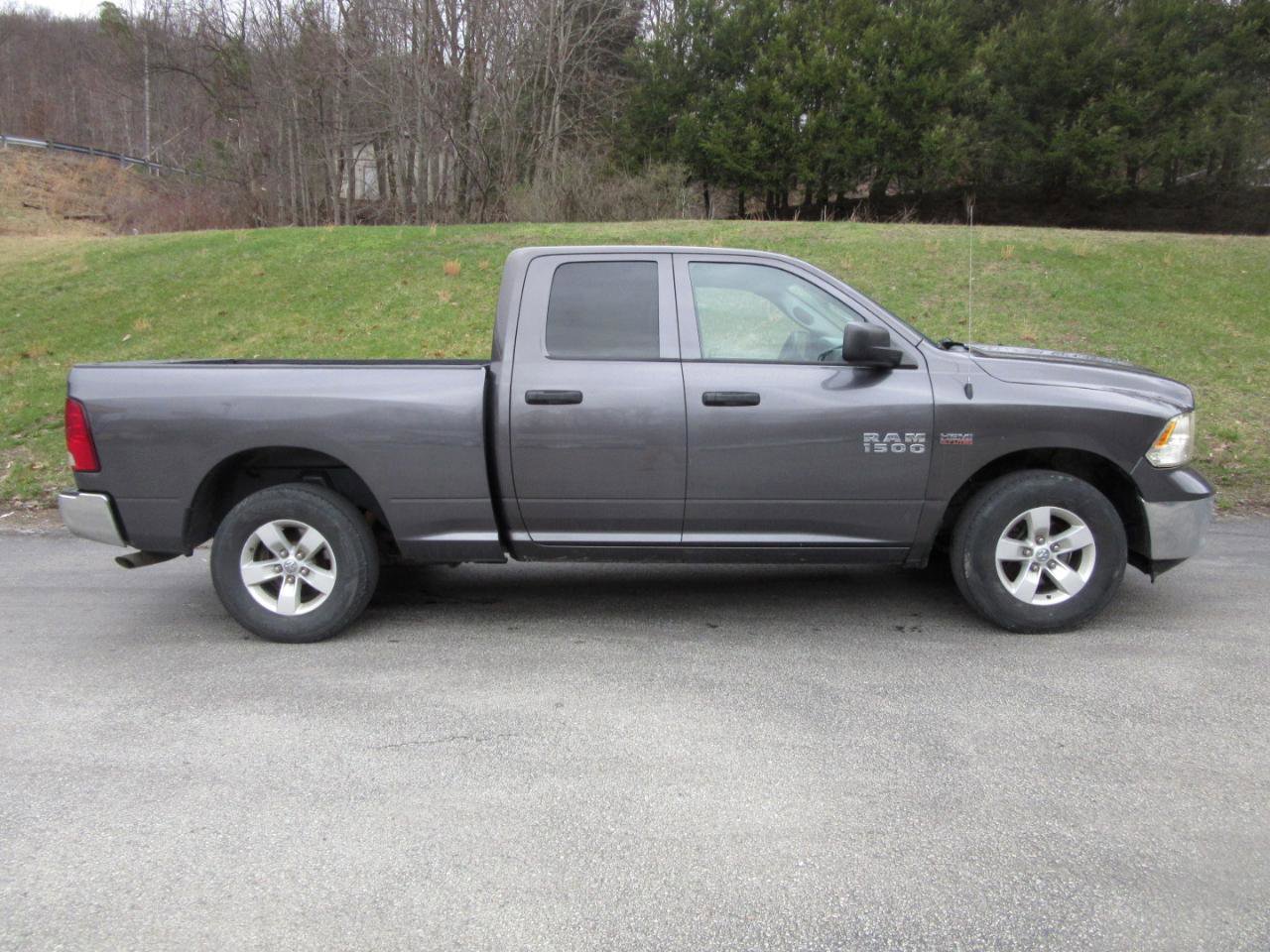 Used 2015 RAM 1500 ST w/ SXT Appearance Group image 2