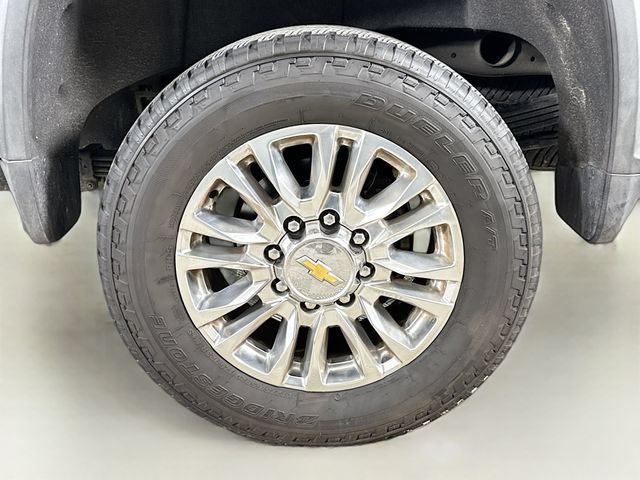 Used 2023 Chevrolet Silverado 2500 High Country w/ Z71 Off-Road Package AWD/4WD image 32