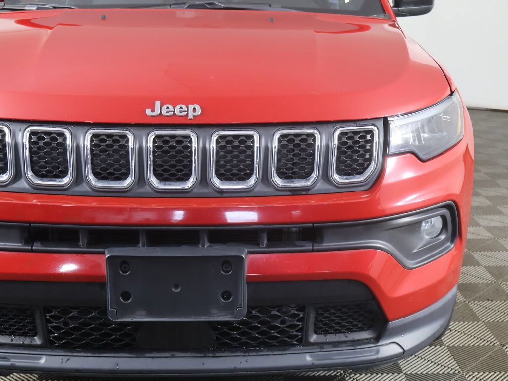 Used 2023 Jeep Compass Latitude AWD/4WD image 12