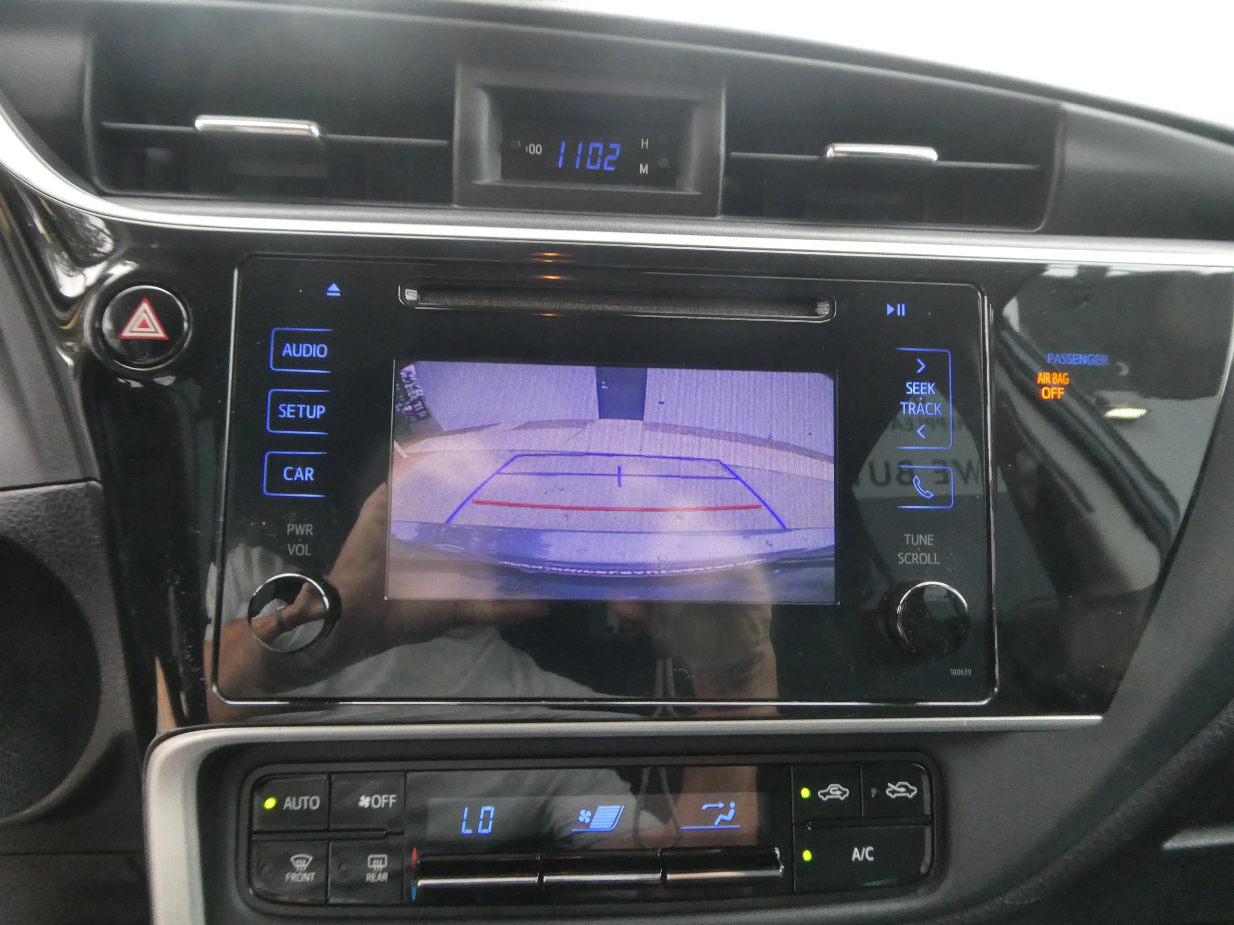 Used 2019 Toyota Corolla LE FWD image 19