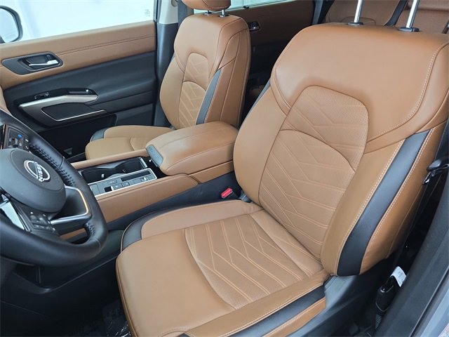 Certified 2025 Nissan Pathfinder Platinum w/ Cargo Package image 15