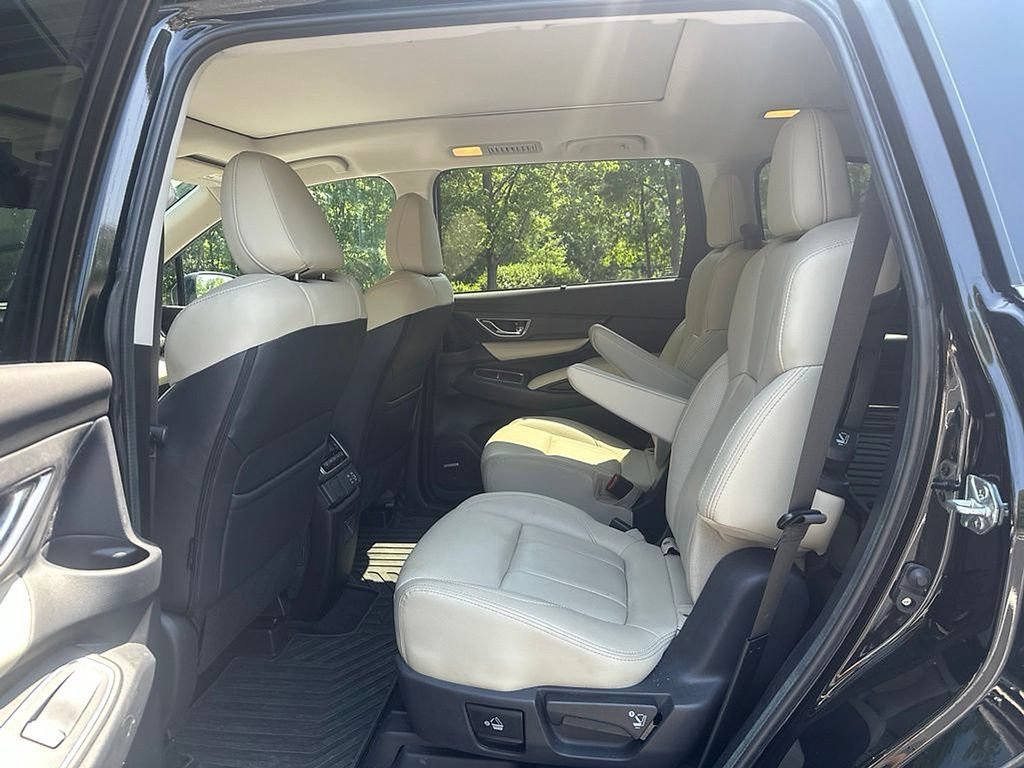 Used 2023 Subaru Ascent Limited w/ Technology Package AWD/4WD image 8
