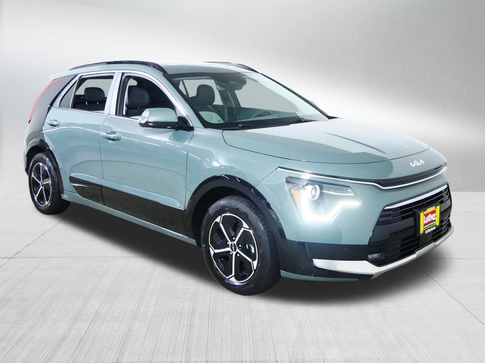 Used 2024 Kia Niro FWD image 1