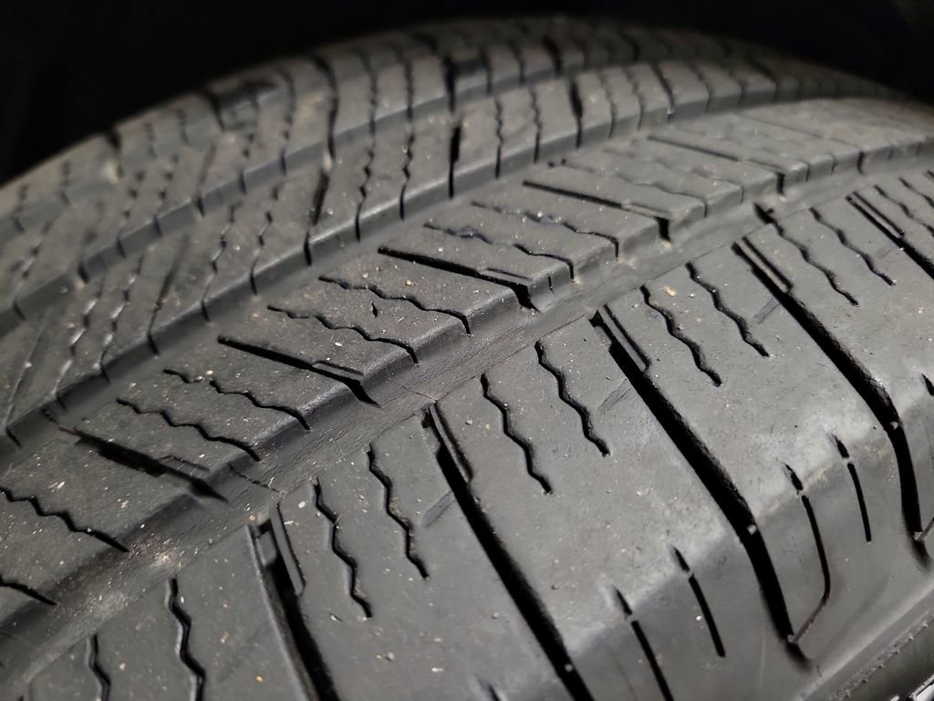 Used 2015 Toyota RAV4 LE image 11