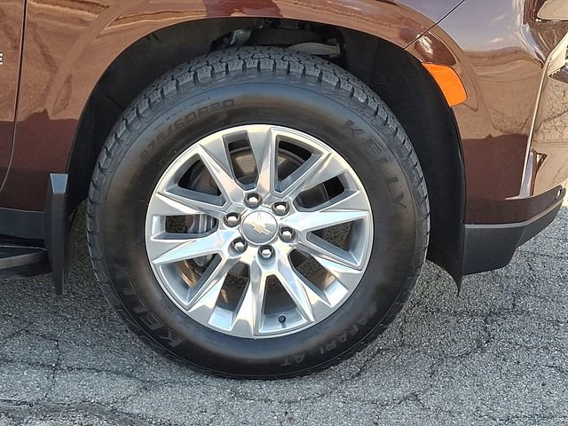 Used 2023 Chevrolet Tahoe Premier AWD/4WD image 8