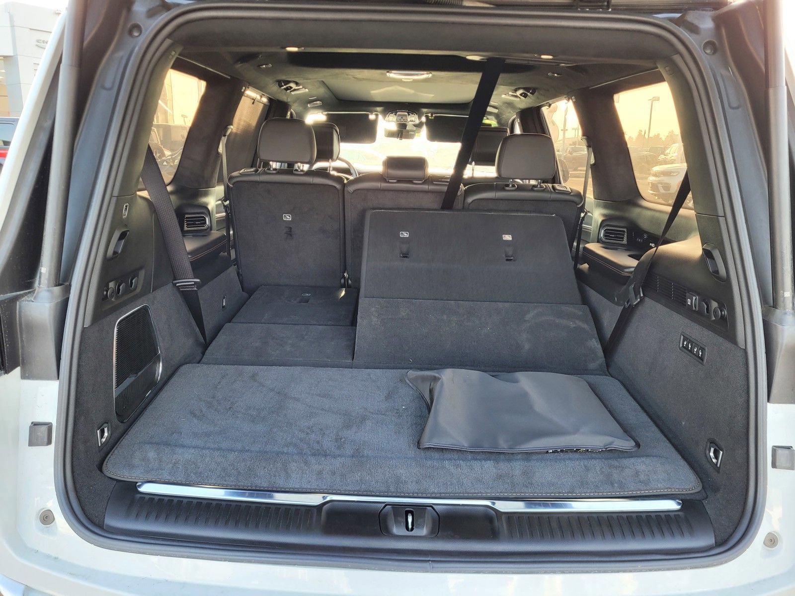 New 2023 Jeep Grand Wagoneer Series III image 18