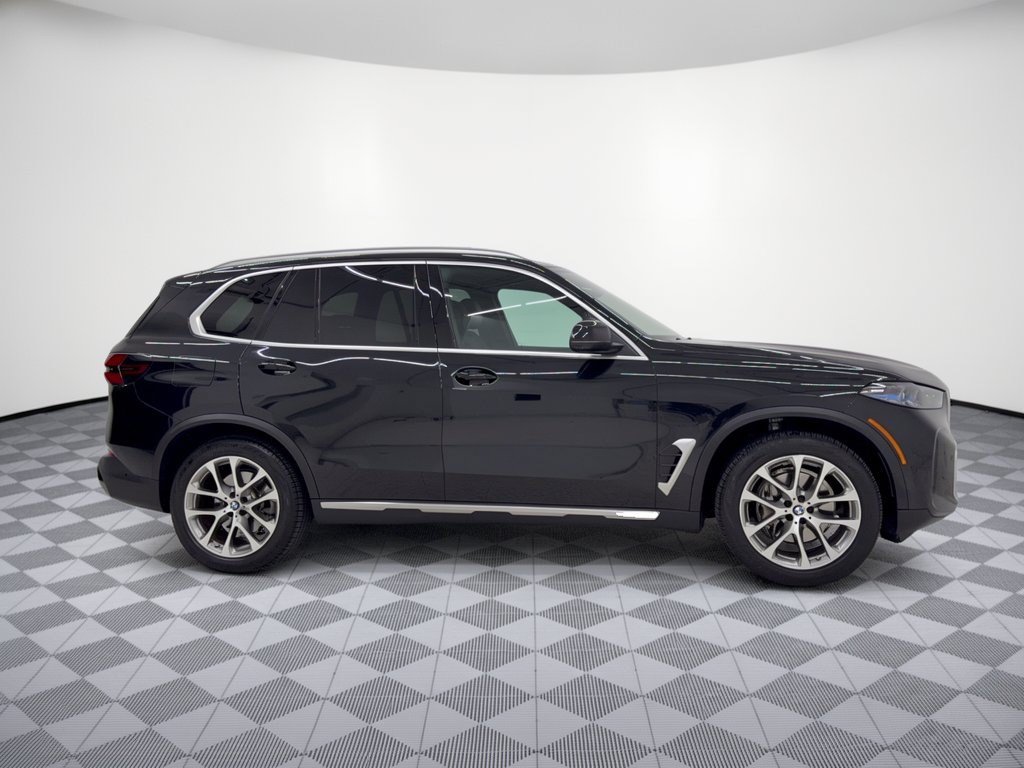 Certified 2024 BMW X5 xDrive40i w/ Premium Package AWD/4WD image 8