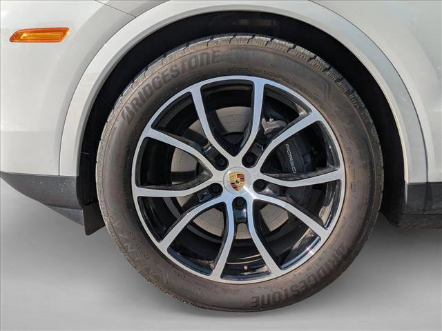 Used 2024 Porsche Cayenne image 9