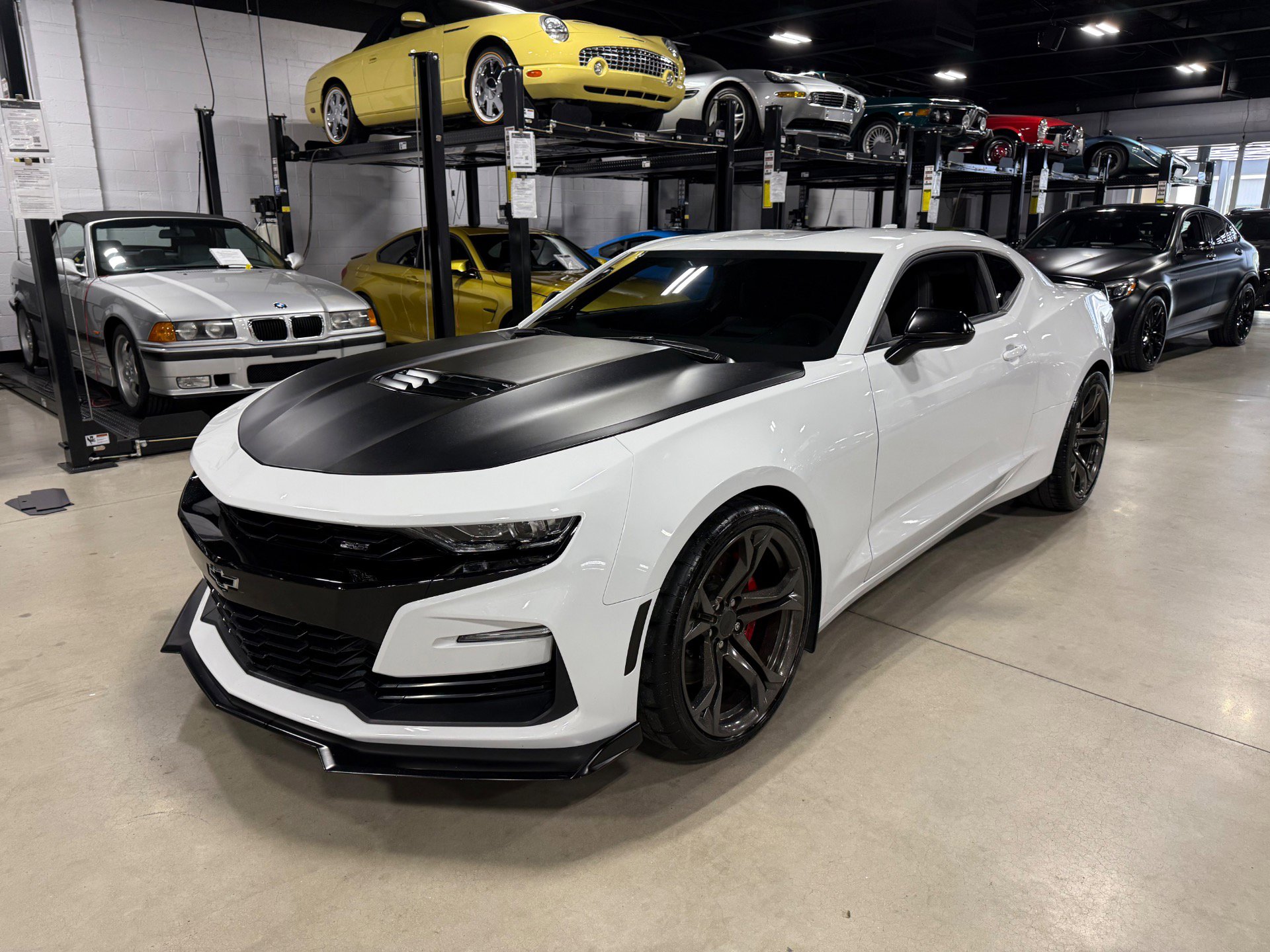 Used 2019 Chevrolet Camaro SS image 1