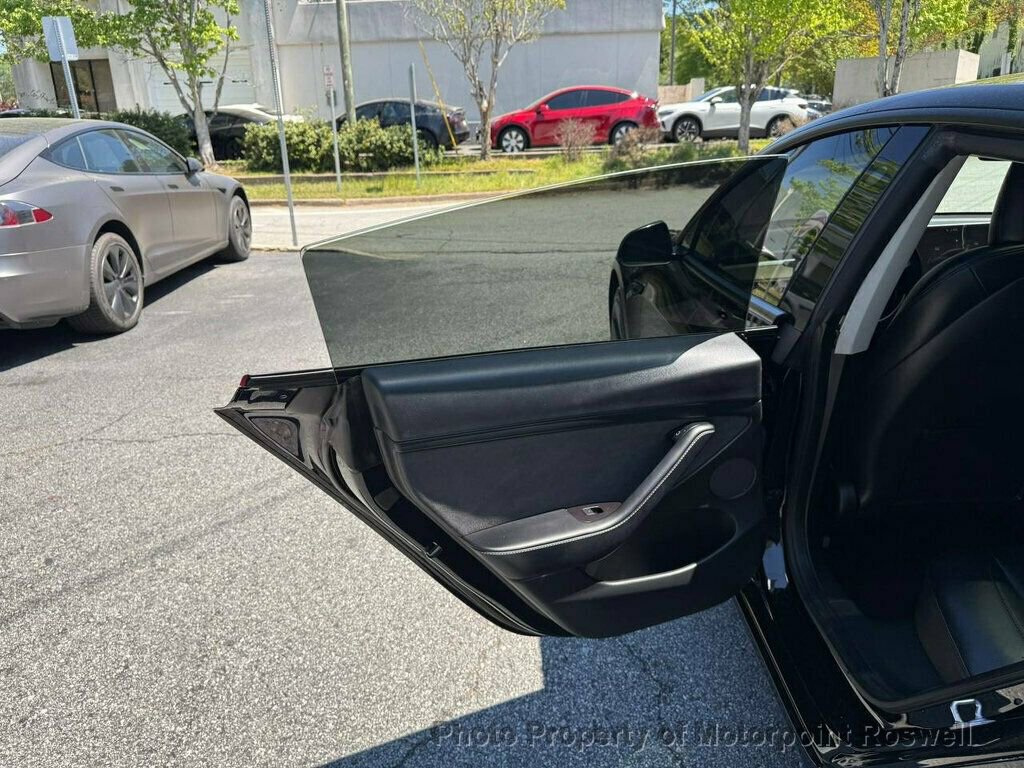 Used 2023 Tesla Model 3 Standard Range RWD image 9