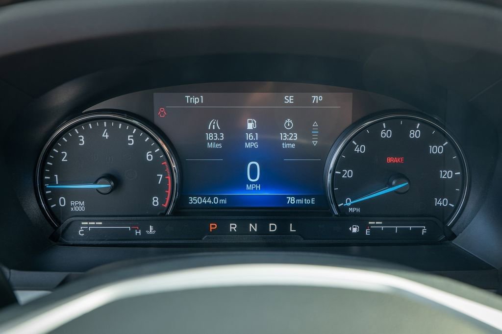 Used 2022 Ford Explorer XLT w/ Equipment Group 202A image 32