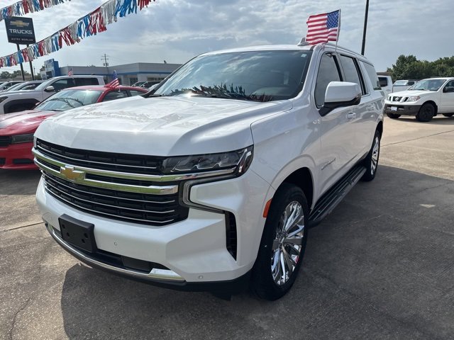 Used 2021 Chevrolet Suburban LT w/ LT Signature Package image 2