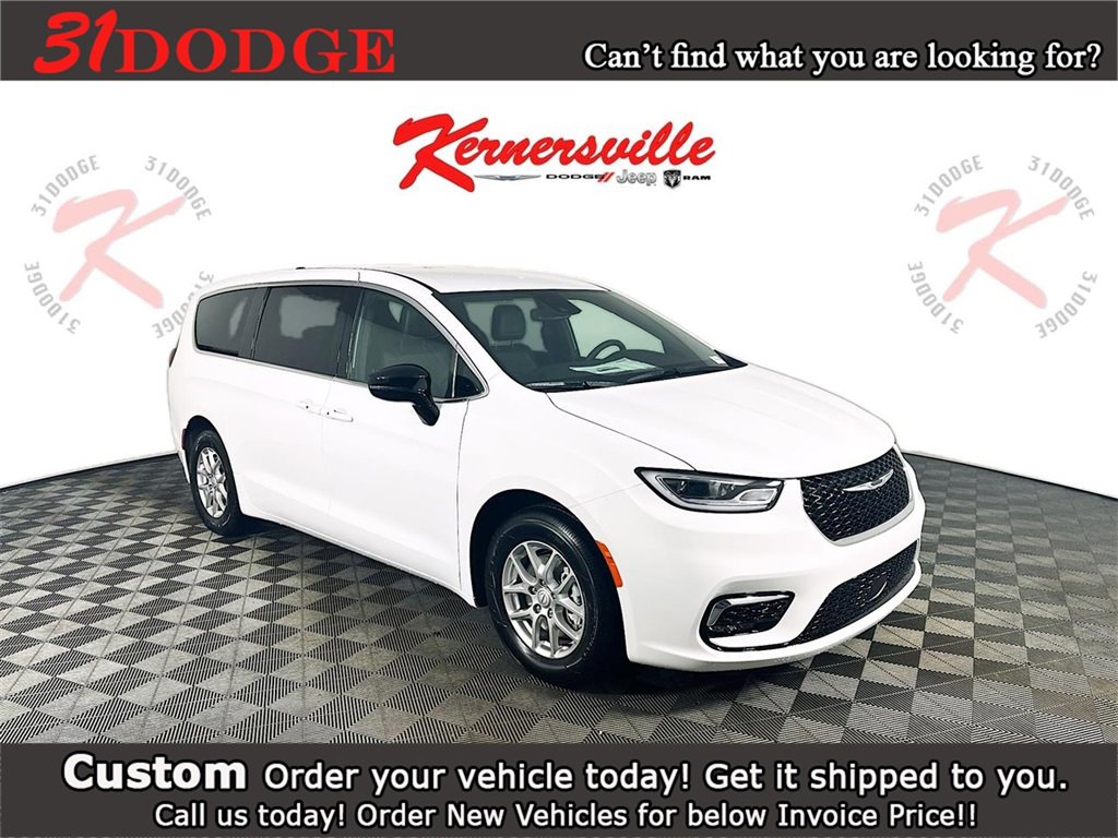 New 2026 Chrysler Pacifica Select video 1