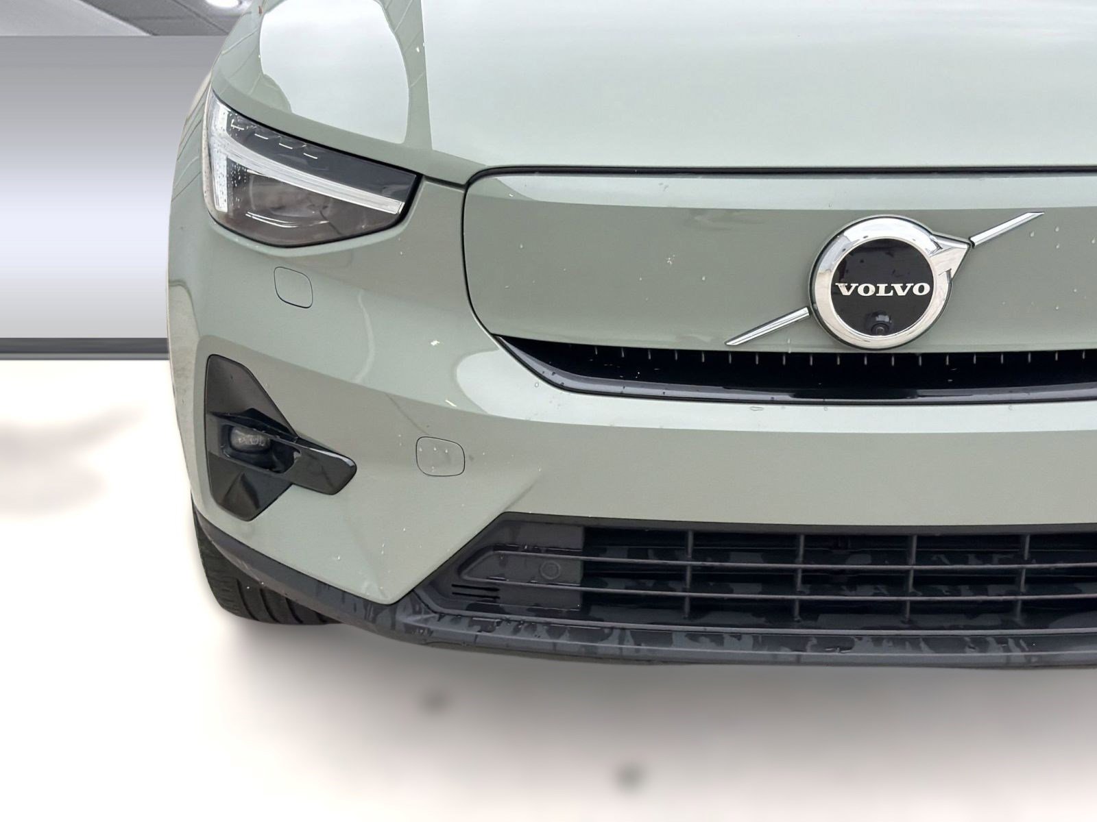 Used 2023 Volvo C40 P8 Recharge Ultimate w/ Protection Package Premier AWD/4WD image 26