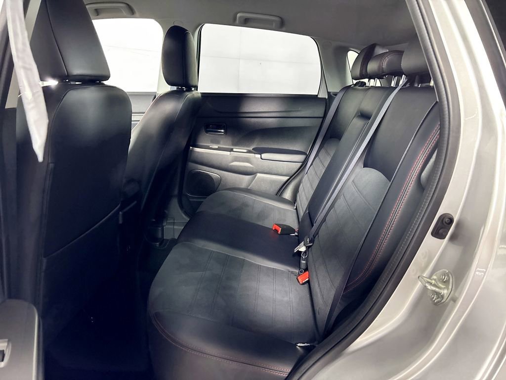 Used 2024 Mitsubishi Outlander Sport SE image 19