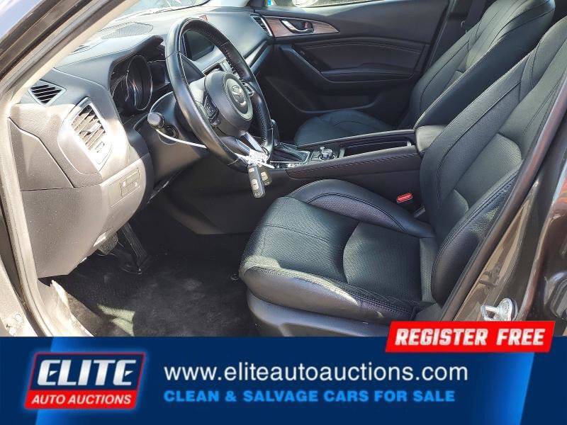 Used 2018 MAZDA MAZDA3 Grand Touring image 13