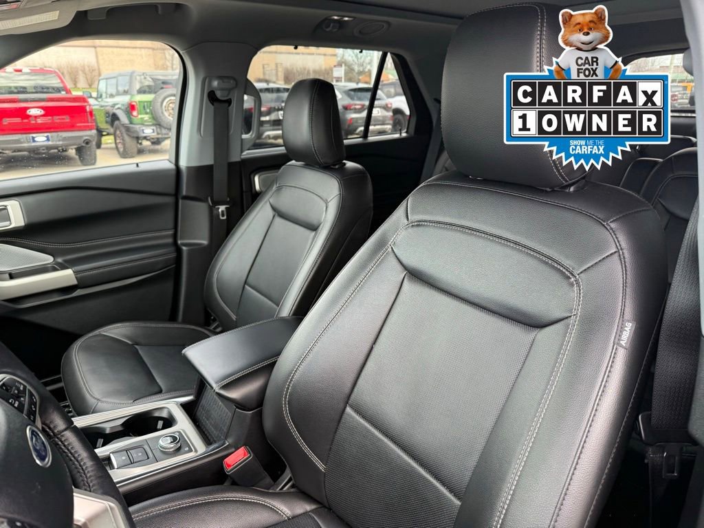 Used 2023 Ford Explorer Limited w/ Limited Technology Package image 3