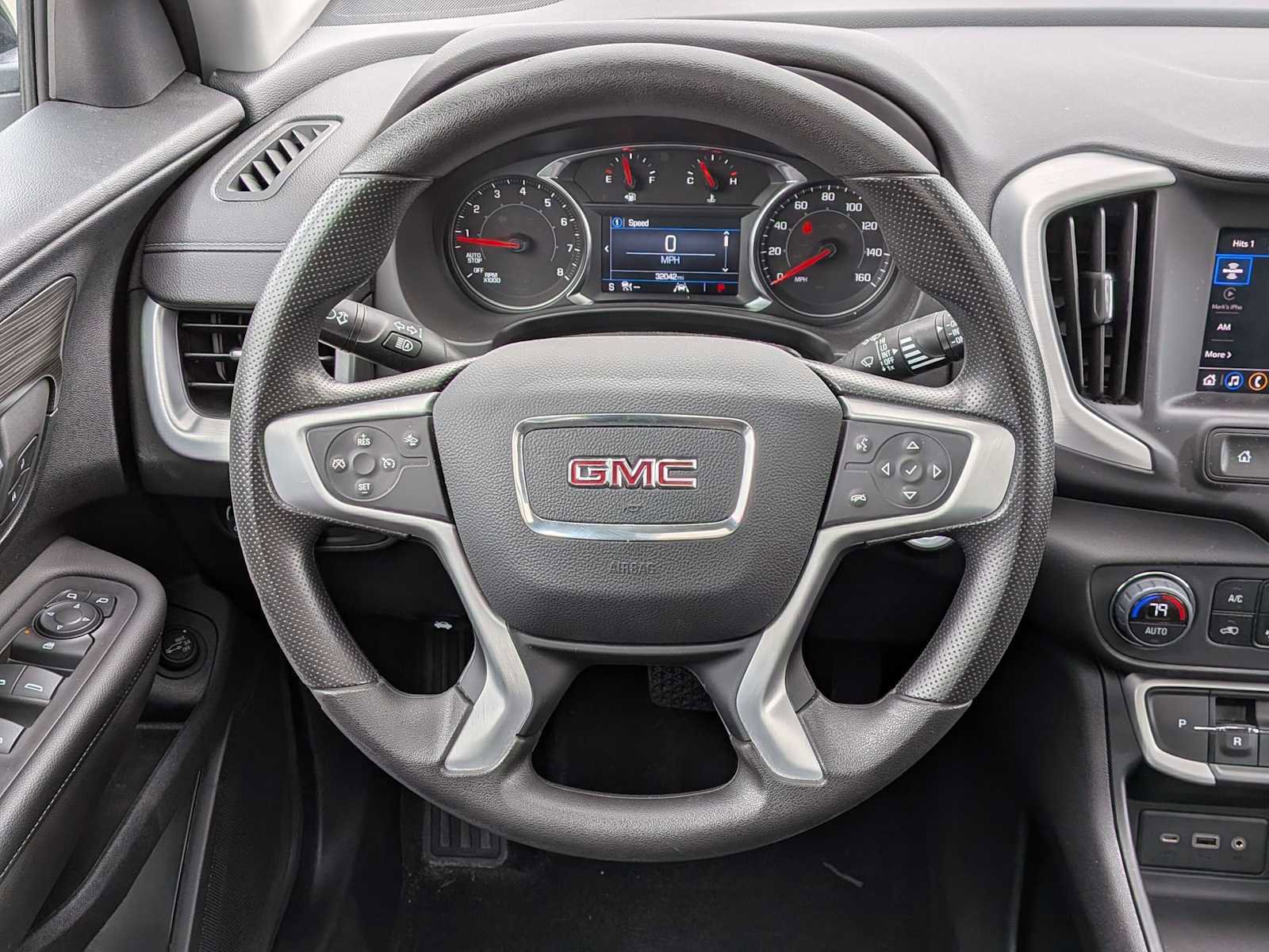 Used 2023 GMC Terrain SLE w/ Driver Convenience Package image 21