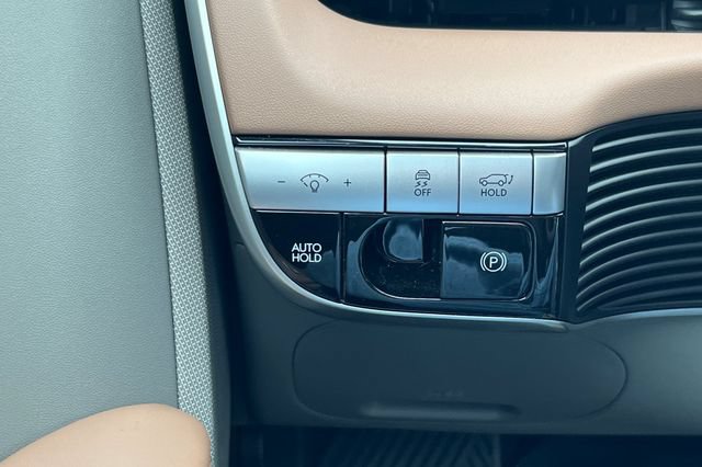 Certified 2024 Hyundai Ioniq 5 Limited AWD/4WD image 37