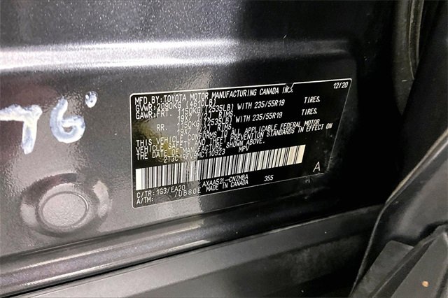 Used 2021 Toyota RAV4 XLE Premium image 19