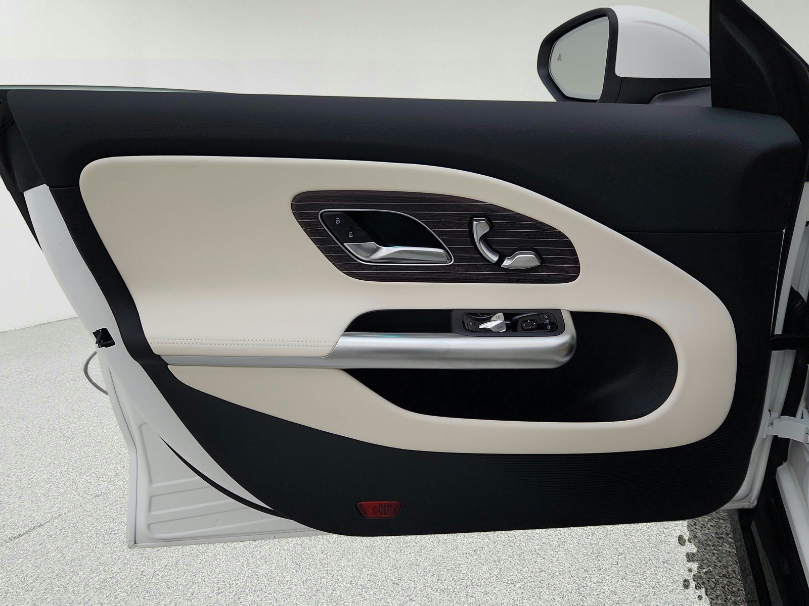 New 2027 Mercedes-Benz CLA 220 image 21