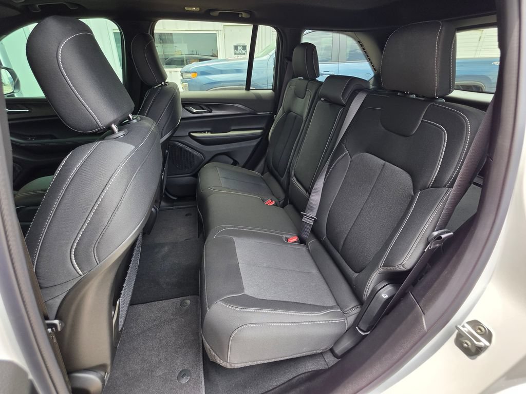 New 2026 Jeep Grand Cherokee Laredo X AWD/4WD image 24
