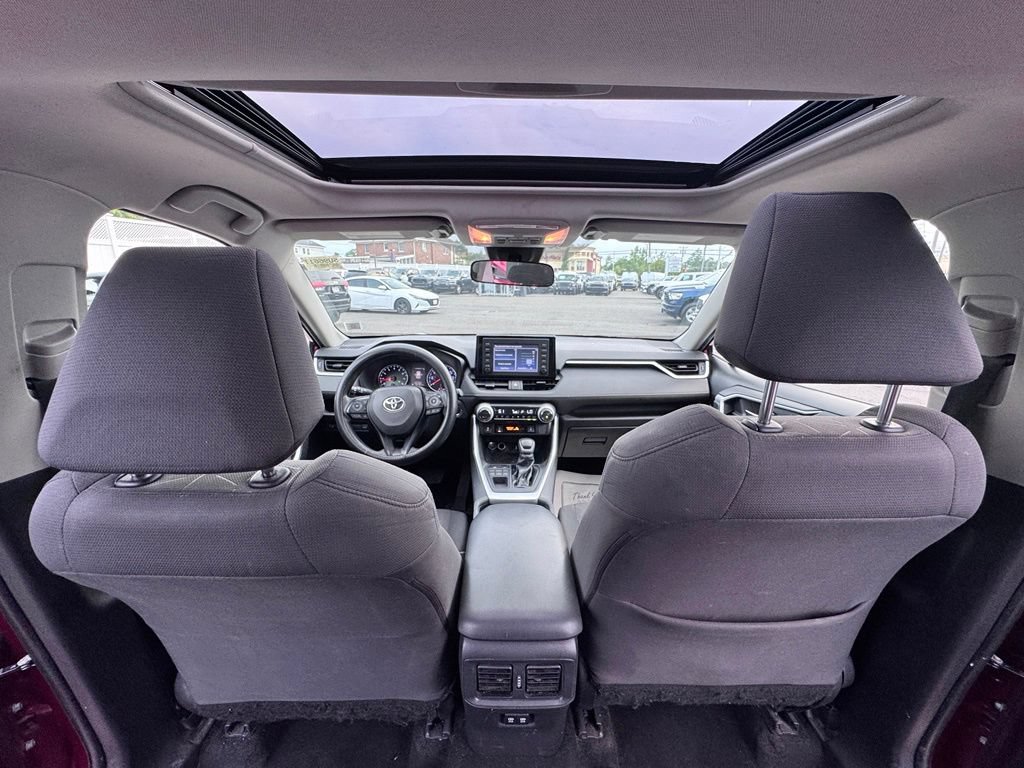 Used 2019 Toyota RAV4 XLE AWD/4WD image 22